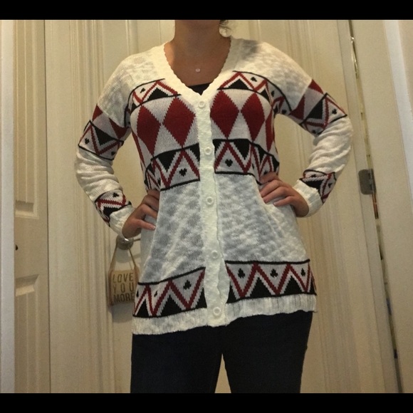 Diamond Shape Cardi 🔸 - Picture 2 of 6